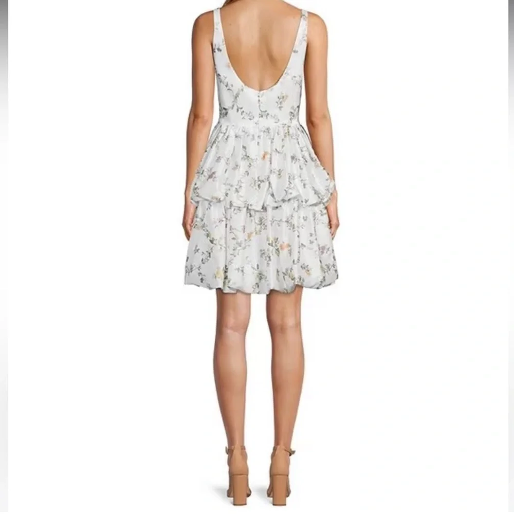 Antonio Melani
Sabine Floral Print Sweetheart Neck Sleeveless Dress🌈🌈 - Picture 2 of 6
